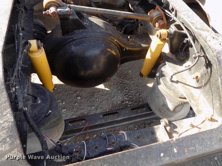 image for item FH9027 1996 Volvo WIA semi truck