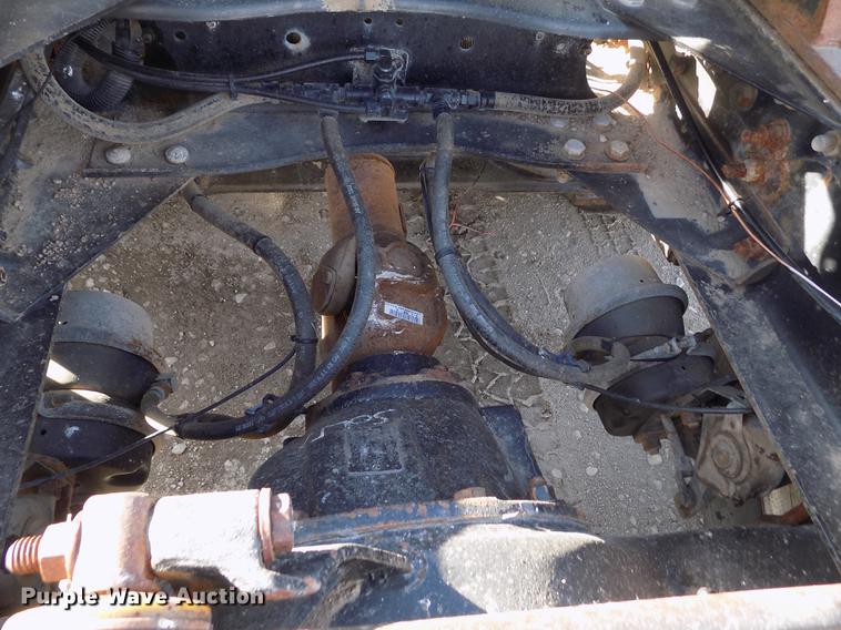 image for item FH9027 1996 Volvo WIA semi truck