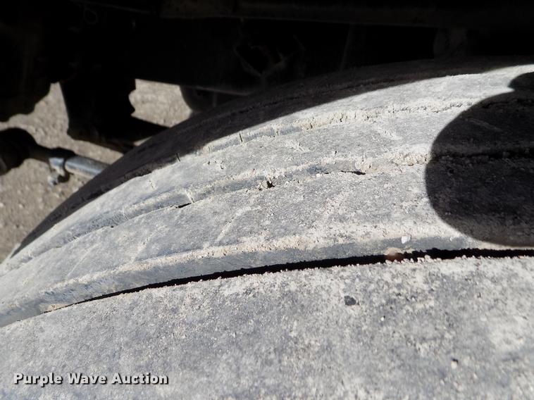 image for item FH9027 1996 Volvo WIA semi truck