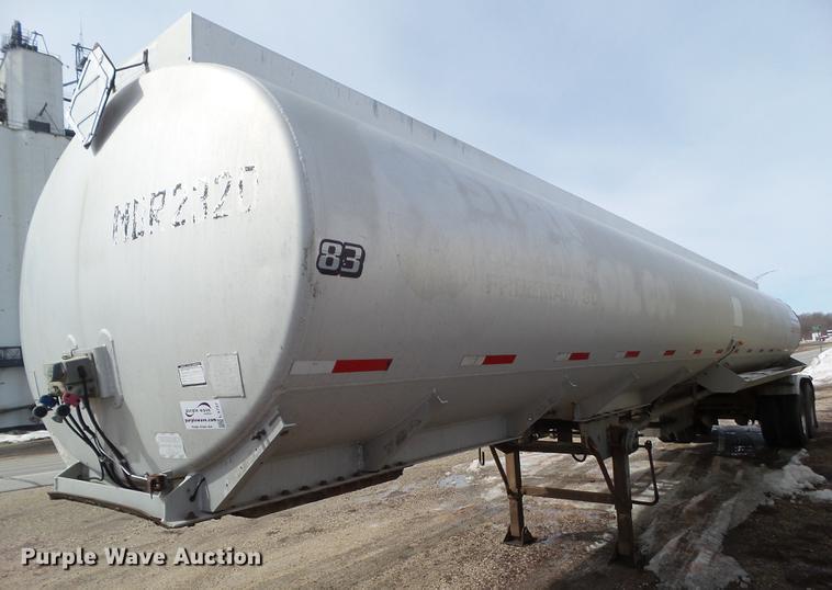 image for item L5737 1983 Polar tank trailer