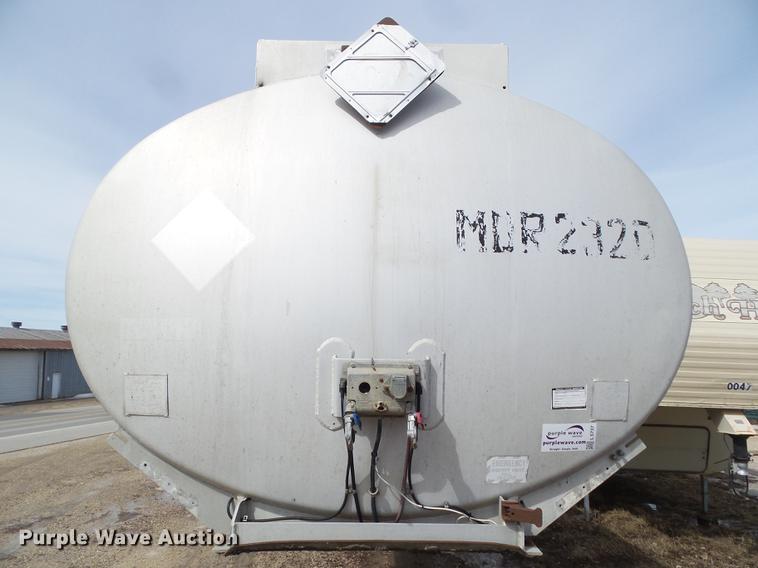 image for item L5737 1983 Polar tank trailer