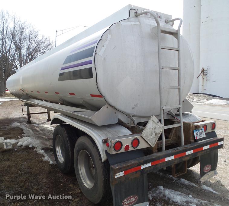 image for item L5737 1983 Polar tank trailer