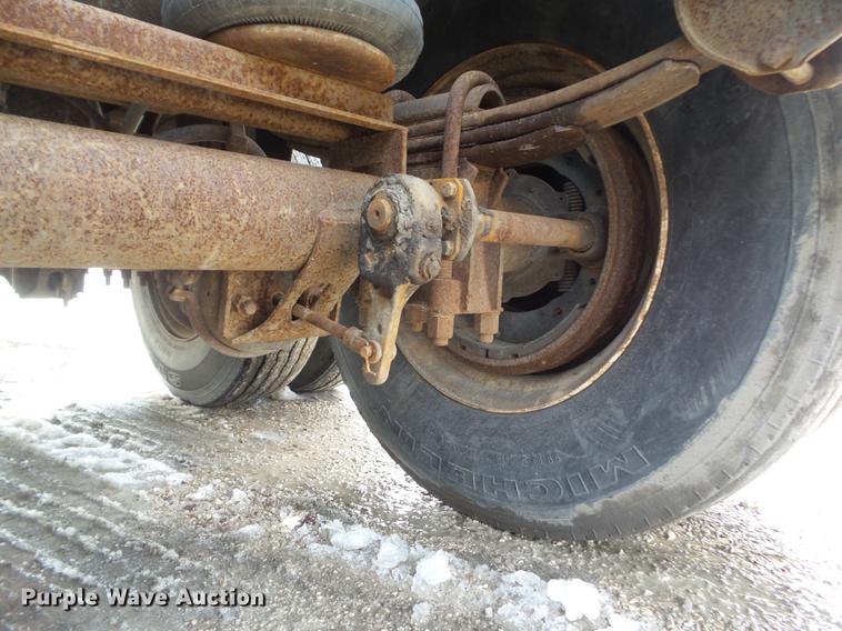 image for item L5737 1983 Polar tank trailer