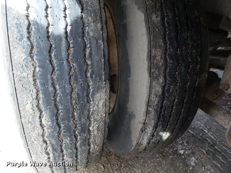 image for item L5737 1983 Polar tank trailer