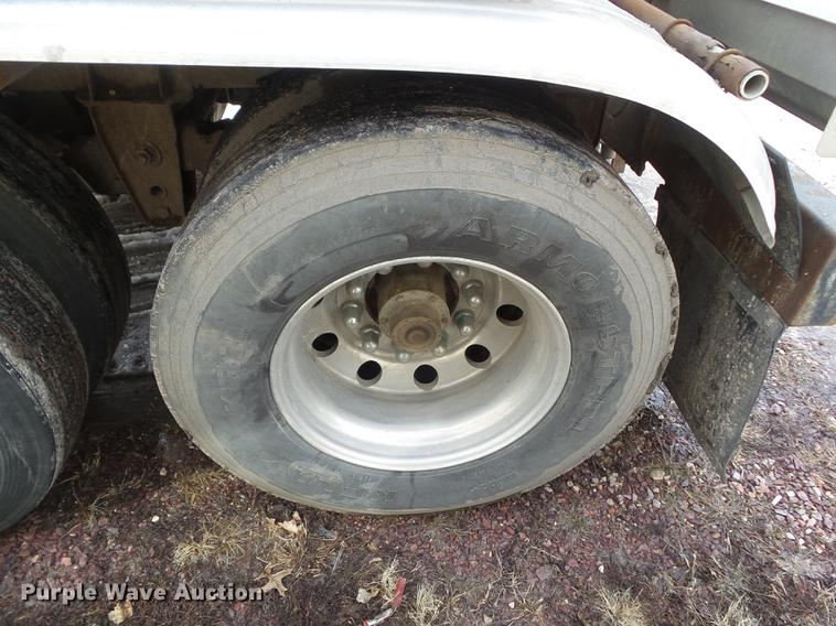 image for item L5737 1983 Polar tank trailer