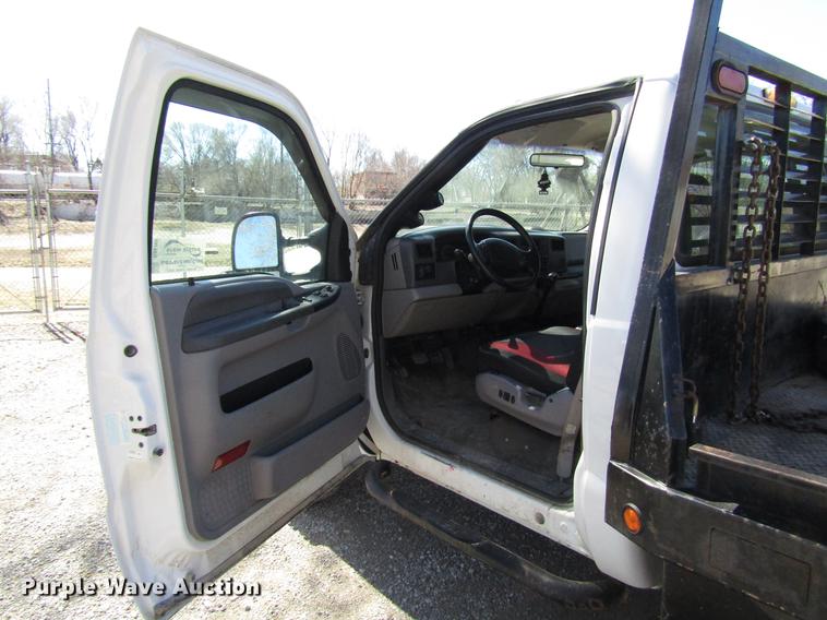 image for item DB6765 1999 Ford F450 Super Duty flatbed truck