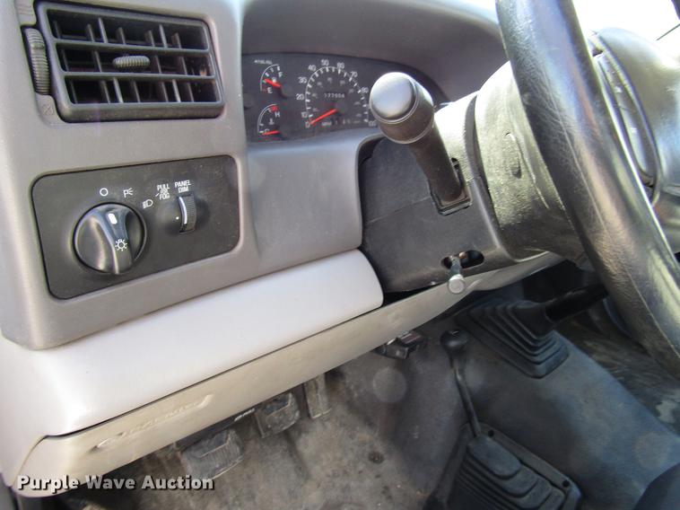 image for item DB6765 1999 Ford F450 Super Duty flatbed truck