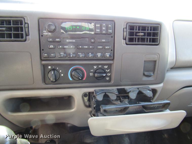 image for item DB6765 1999 Ford F450 Super Duty flatbed truck