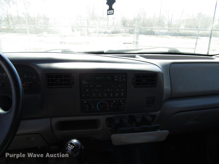 image for item DB6765 1999 Ford F450 Super Duty flatbed truck