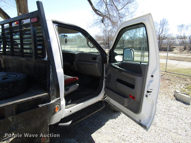 image for item DB6765 1999 Ford F450 Super Duty flatbed truck