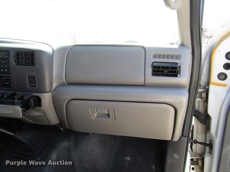 image for item DB6765 1999 Ford F450 Super Duty flatbed truck