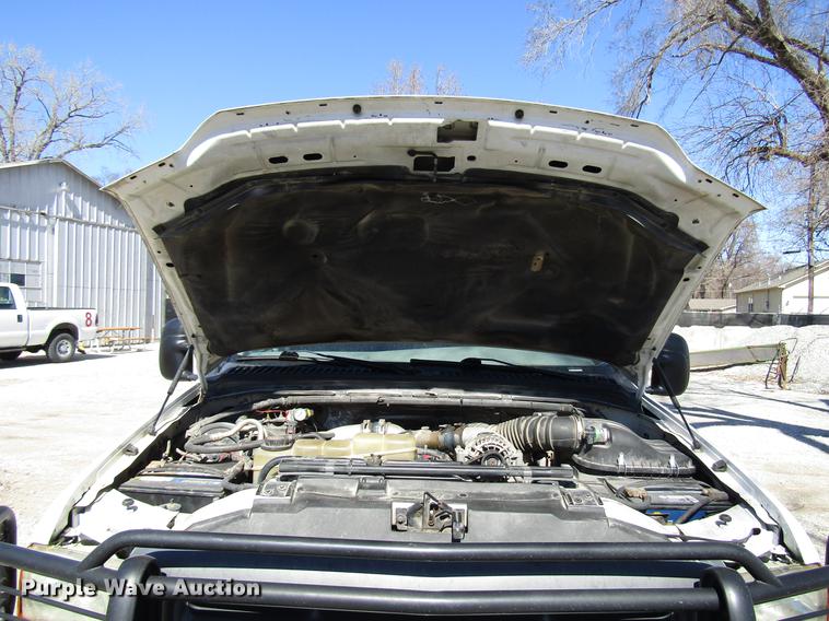 image for item DB6765 1999 Ford F450 Super Duty flatbed truck