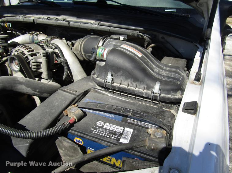 image for item DB6765 1999 Ford F450 Super Duty flatbed truck