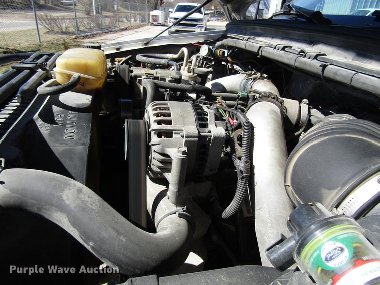 image for item DB6765 1999 Ford F450 Super Duty flatbed truck