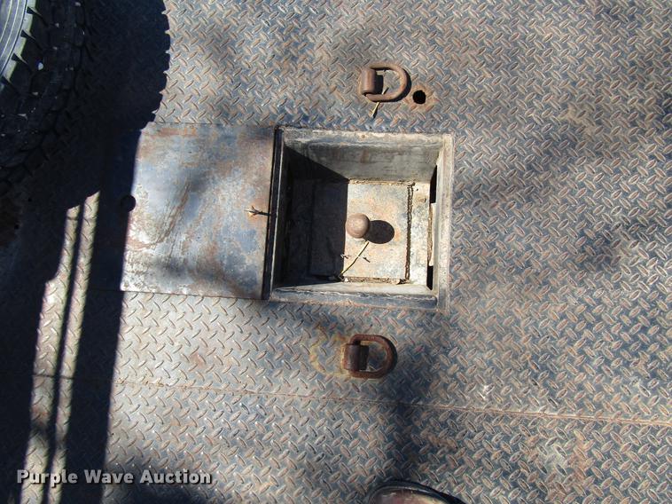 image for item DB6765 1999 Ford F450 Super Duty flatbed truck