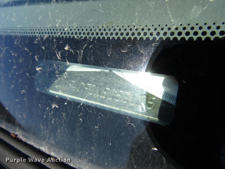 image for item DB6765 1999 Ford F450 Super Duty flatbed truck