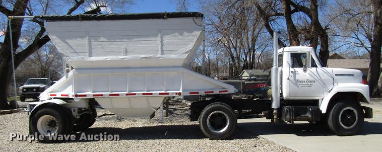 image for item DB6766 1975 International semi truck with Utility bottom dump trailer