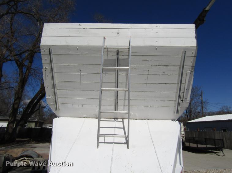 image for item DB6766 1975 International semi truck with Utility bottom dump trailer