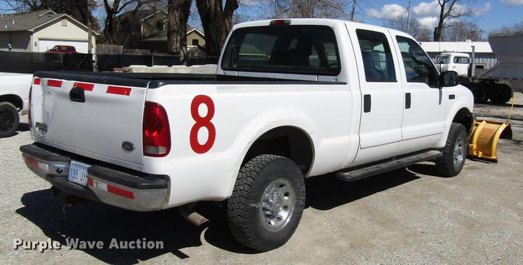 image for item DB6767 2003 Ford F250 Super Duty Crew Cab pickup truck