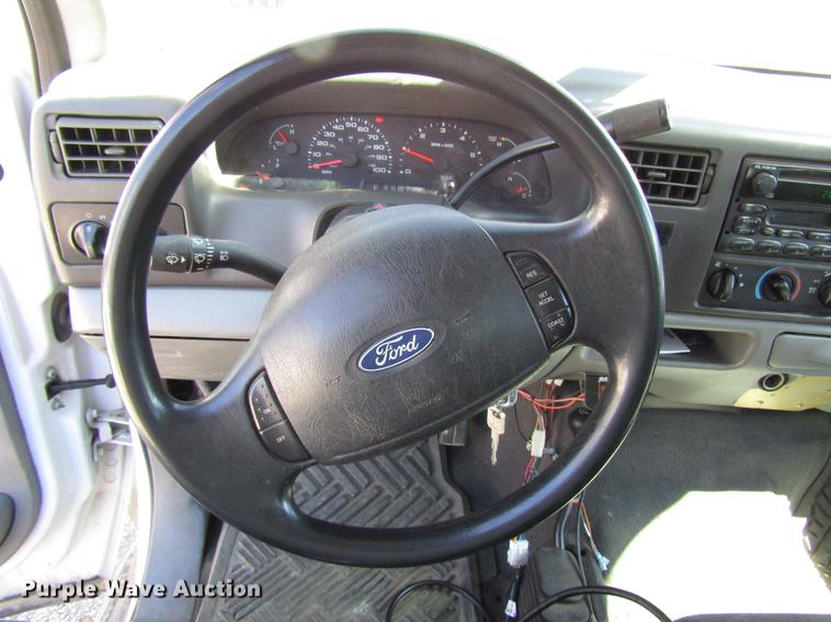 image for item DB6767 2003 Ford F250 Super Duty Crew Cab pickup truck