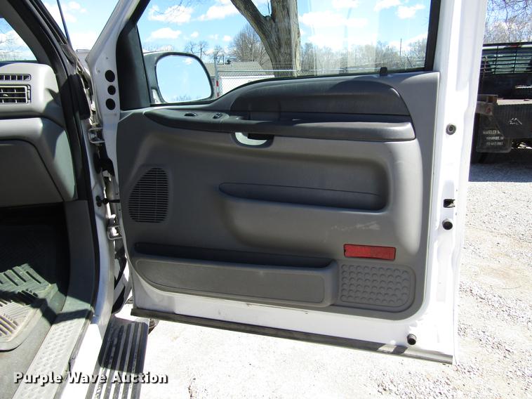 image for item DB6767 2003 Ford F250 Super Duty Crew Cab pickup truck