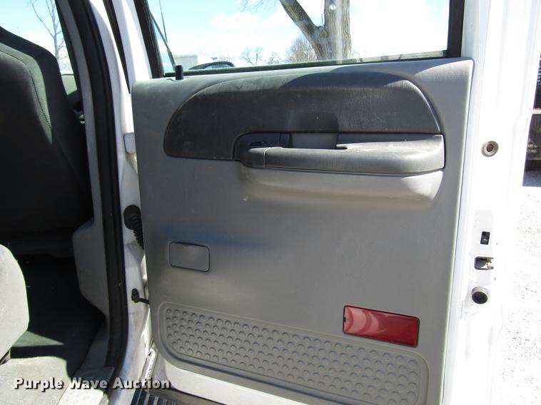 image for item DB6767 2003 Ford F250 Super Duty Crew Cab pickup truck