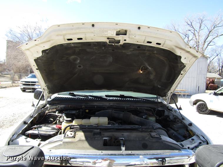 image for item DB6767 2003 Ford F250 Super Duty Crew Cab pickup truck