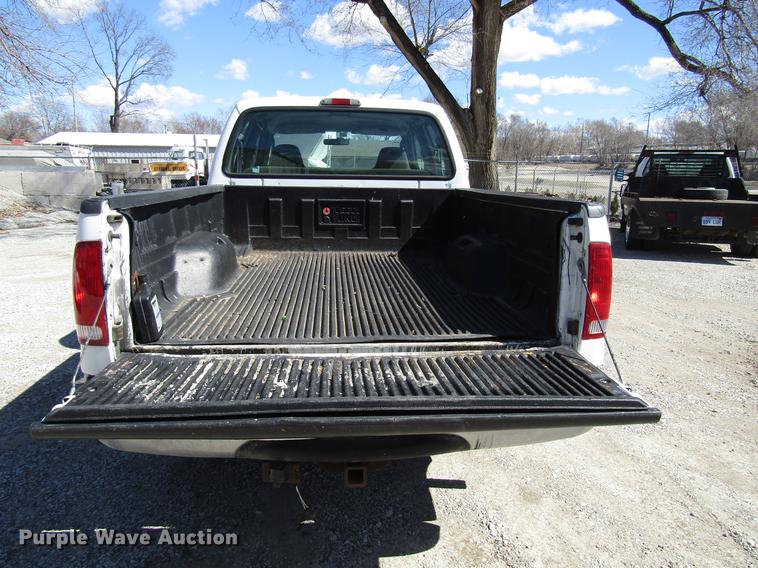 image for item DB6767 2003 Ford F250 Super Duty Crew Cab pickup truck