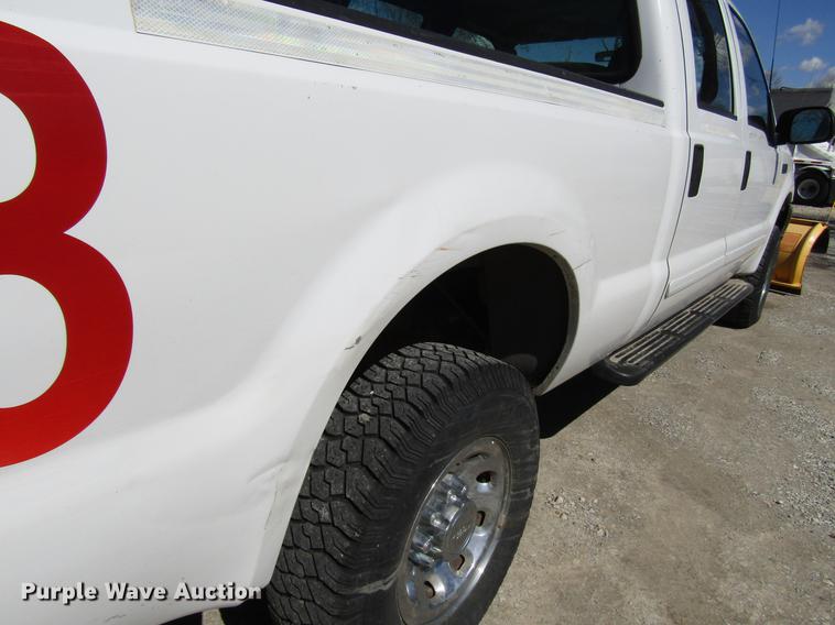 image for item DB6767 2003 Ford F250 Super Duty Crew Cab pickup truck