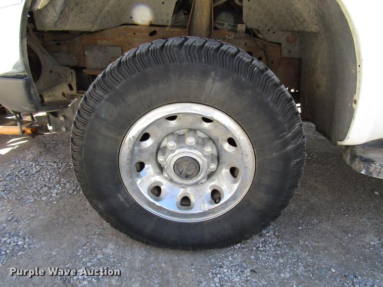 image for item DB6767 2003 Ford F250 Super Duty Crew Cab pickup truck