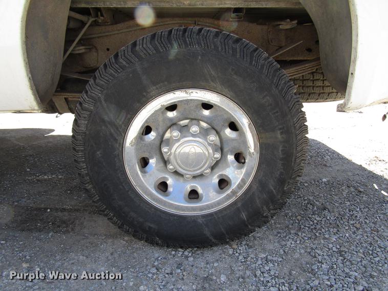 image for item DB6767 2003 Ford F250 Super Duty Crew Cab pickup truck