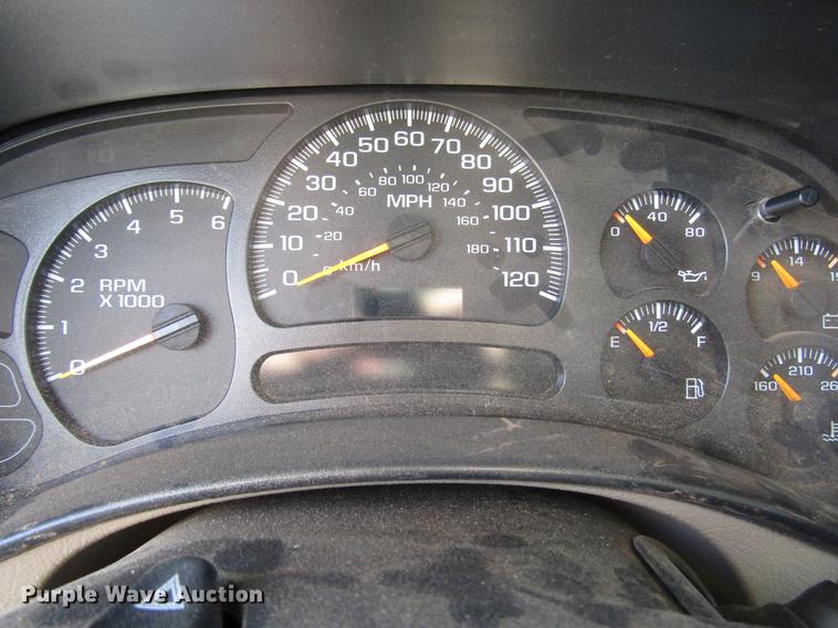 image for item DB6890 2004 GMC Sierra 1500 Ext. Cab pickup truck