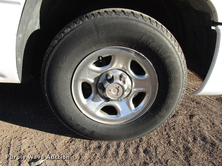 image for item DB6890 2004 GMC Sierra 1500 Ext. Cab pickup truck