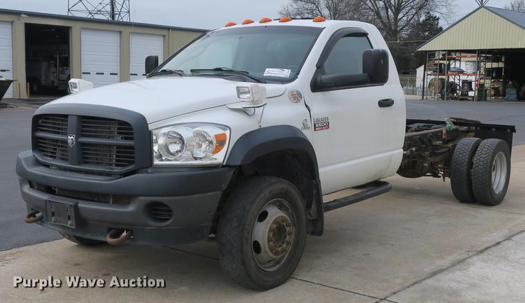 image for item DB8835 2010 Dodge Ram 5500HD pickup truck cab and chassis