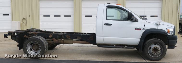 image for item DB8835 2010 Dodge Ram 5500HD pickup truck cab and chassis