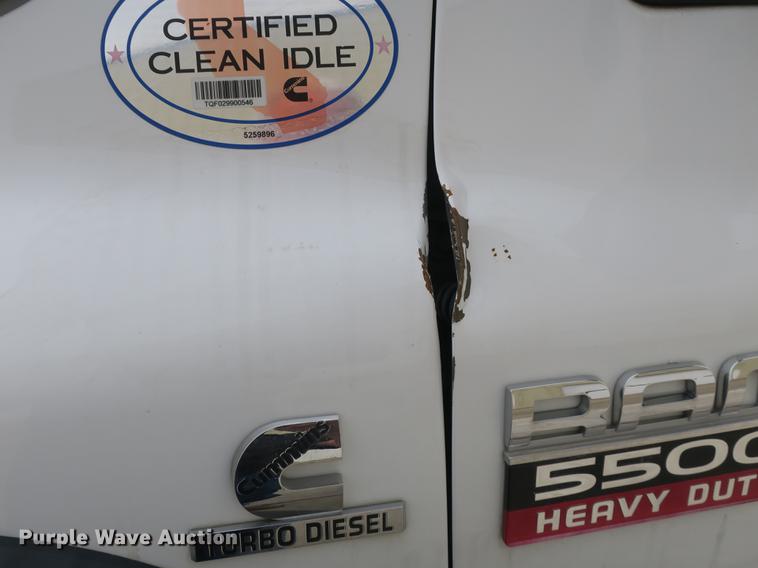 image for item DB8835 2010 Dodge Ram 5500HD pickup truck cab and chassis