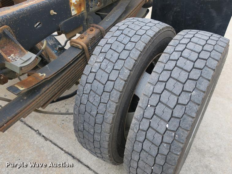 image for item DB8835 2010 Dodge Ram 5500HD pickup truck cab and chassis