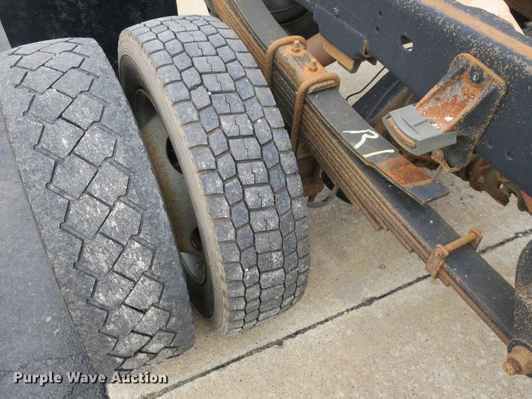 image for item DB8835 2010 Dodge Ram 5500HD pickup truck cab and chassis