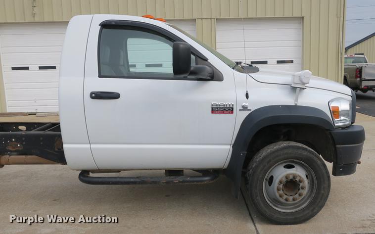 image for item DB8835 2010 Dodge Ram 5500HD pickup truck cab and chassis