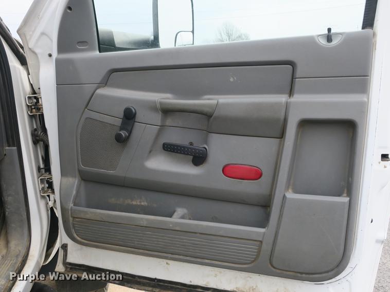 image for item DB8835 2010 Dodge Ram 5500HD pickup truck cab and chassis