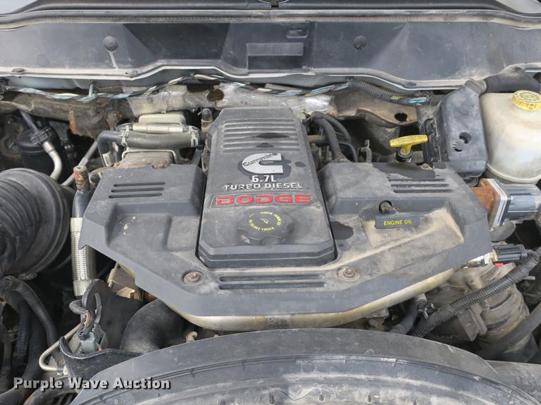 image for item DB8835 2010 Dodge Ram 5500HD pickup truck cab and chassis