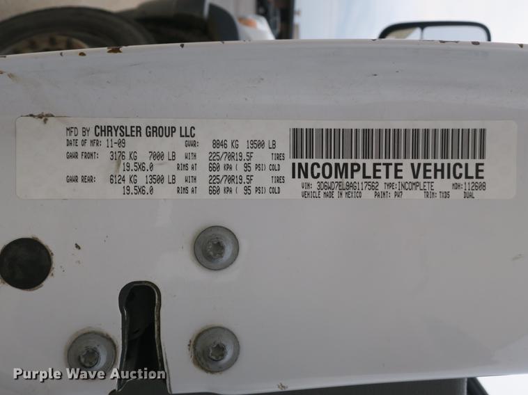 image for item DB8835 2010 Dodge Ram 5500HD pickup truck cab and chassis