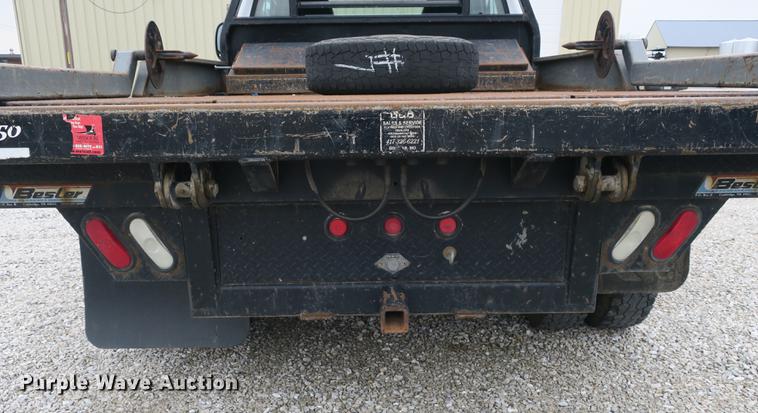image for item DB8837 1999 Ford F350 Super Duty flatbed pickup truck