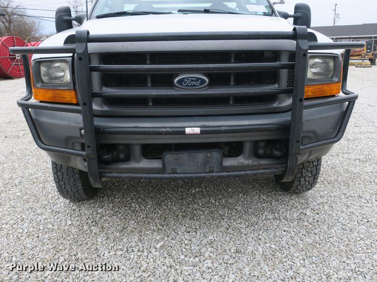 image for item DB8837 1999 Ford F350 Super Duty flatbed pickup truck