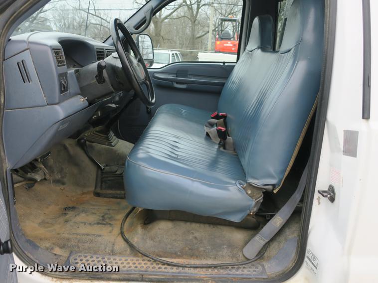 image for item DB8837 1999 Ford F350 Super Duty flatbed pickup truck