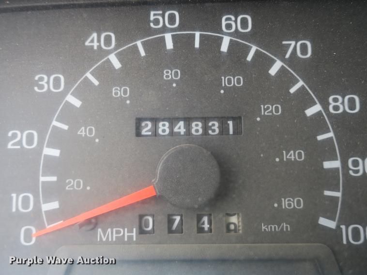 image for item DB8837 1999 Ford F350 Super Duty flatbed pickup truck