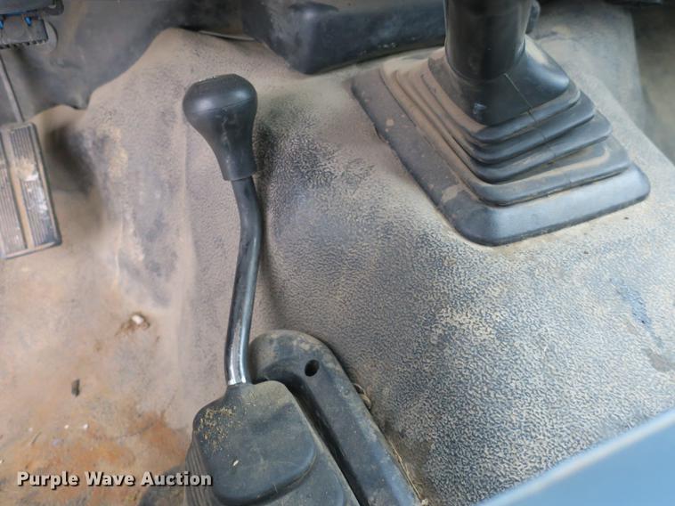 image for item DB8837 1999 Ford F350 Super Duty flatbed pickup truck