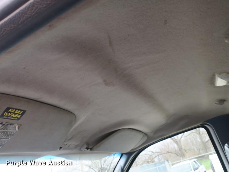 image for item DB8837 1999 Ford F350 Super Duty flatbed pickup truck