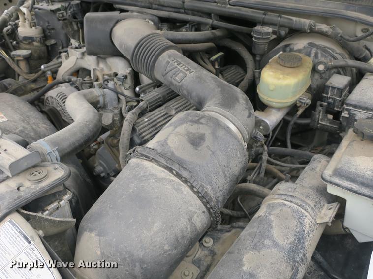 image for item DB8837 1999 Ford F350 Super Duty flatbed pickup truck