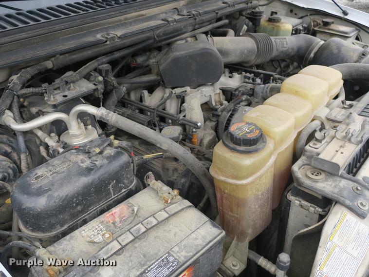 image for item DB8837 1999 Ford F350 Super Duty flatbed pickup truck